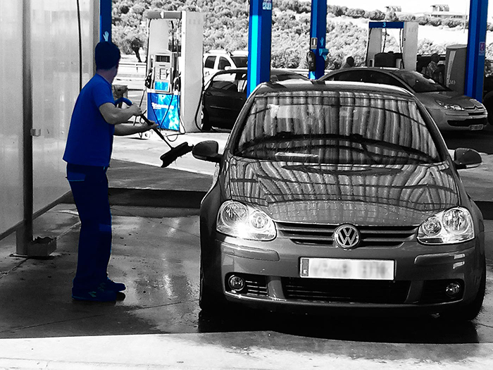 Lavado a mano coche Estacion de servicio Carburantes Blue