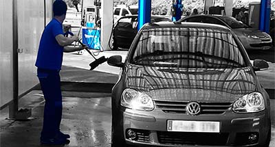 Lavado a mano coche Estacion de servicio Carburantes Blue